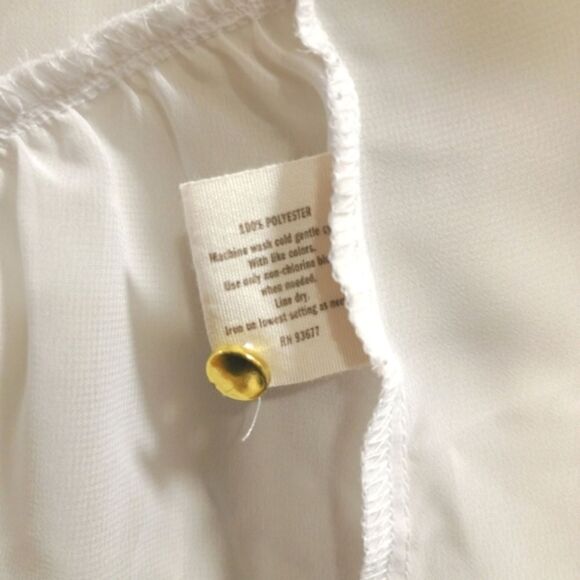 5/$25 White gold sheer high low sleeveless button down top - Picture 6 of 7